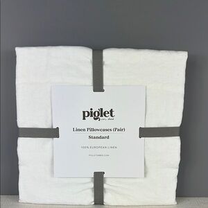Piglet in Bed 100% European Linen Pillowcases Pair White Standard 20 x 26 NEW